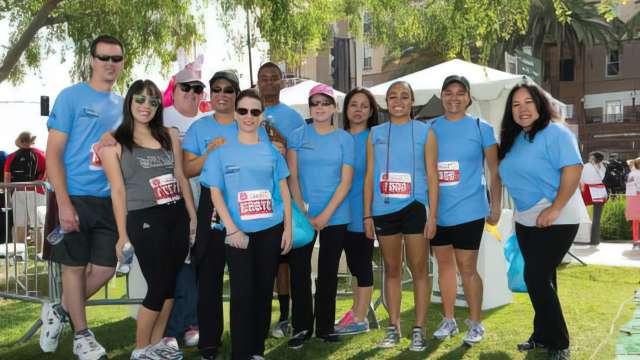 皇冠hga025大学洛杉矶分校参加了校园癌症募捐活动